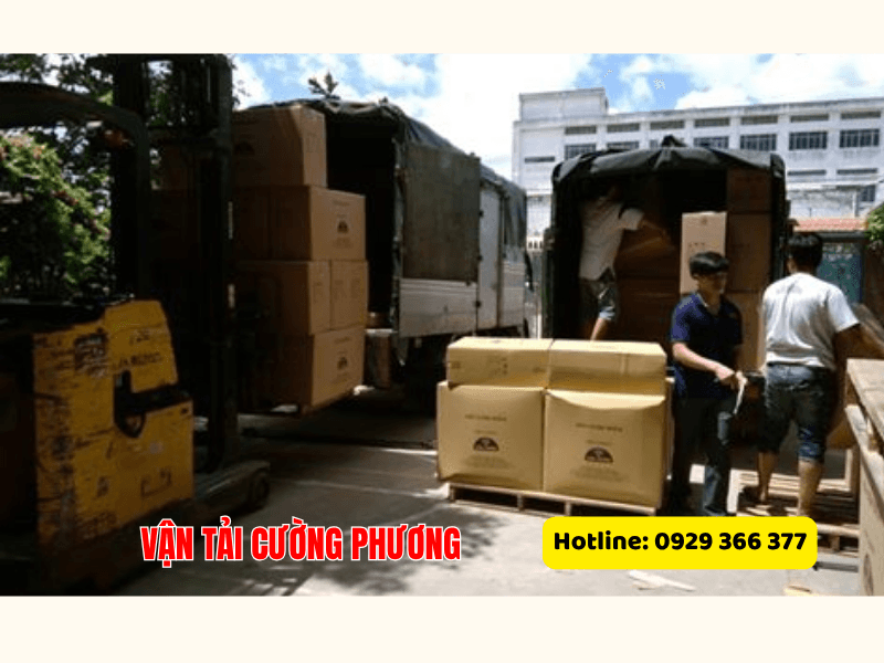 xe tải chở hàng quận 4