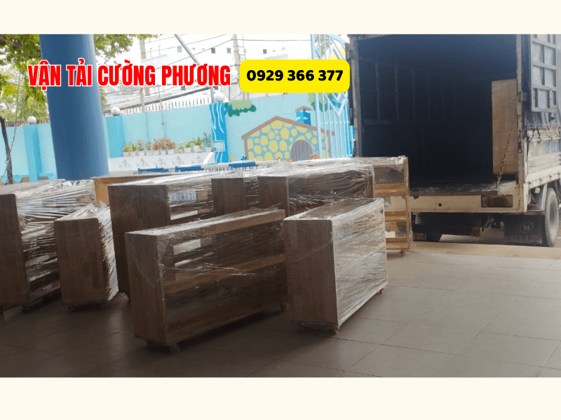 xe tải chở hàng quận 6