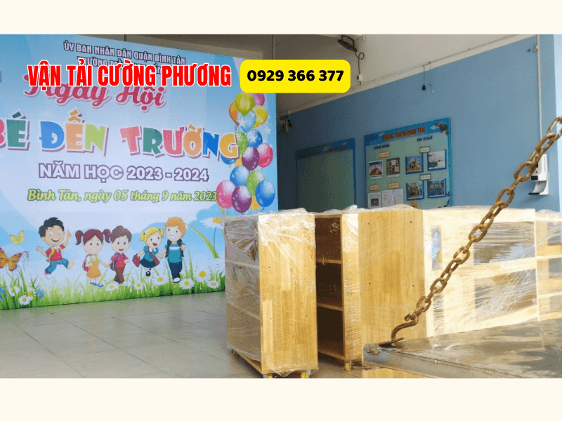 xe tải chở hàng quận 6